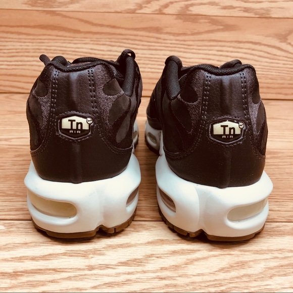 Nike Men’s Air Max Plus EF “Velvet Brown” Shoes - Picture 4 of 8